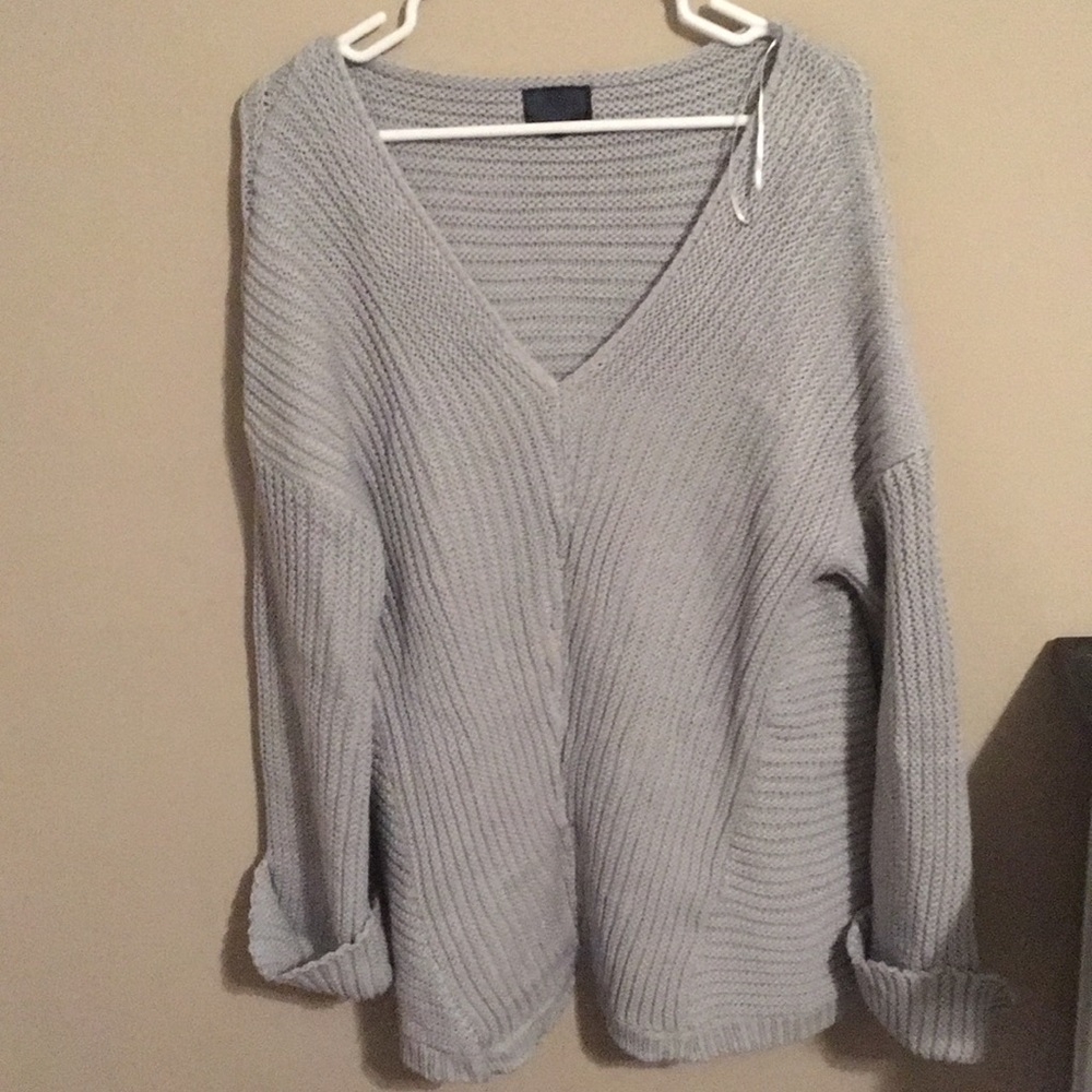 Women’s Gray blouse? size M/L